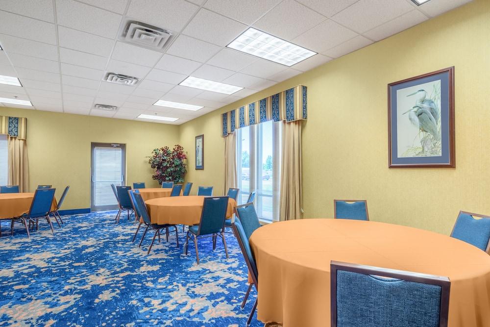 Holiday Inn Express Cambridge By Ihg Eksteriør billede