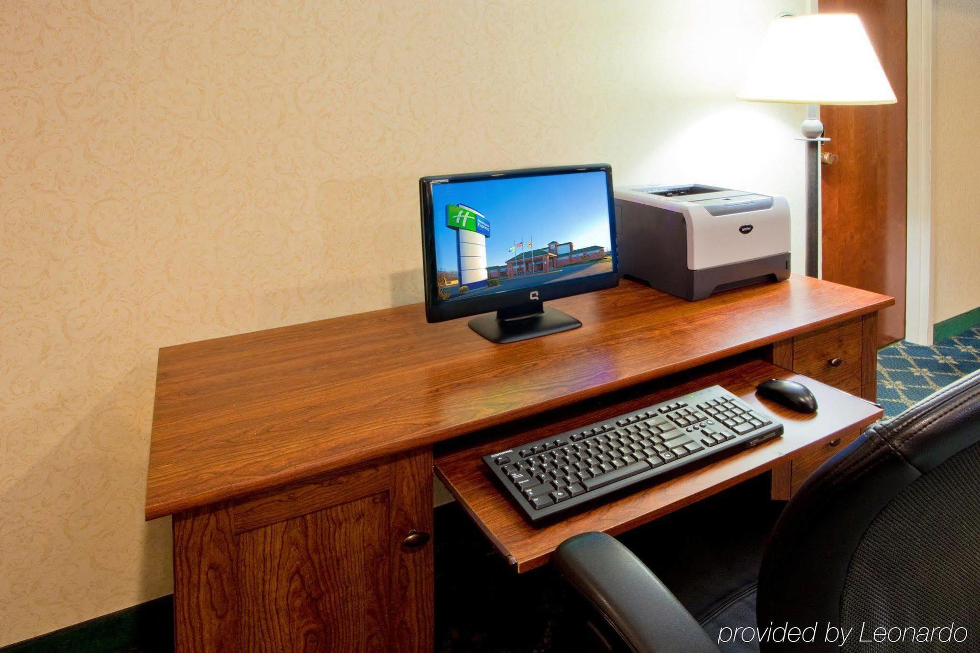 Holiday Inn Express Cambridge By Ihg Eksteriør billede