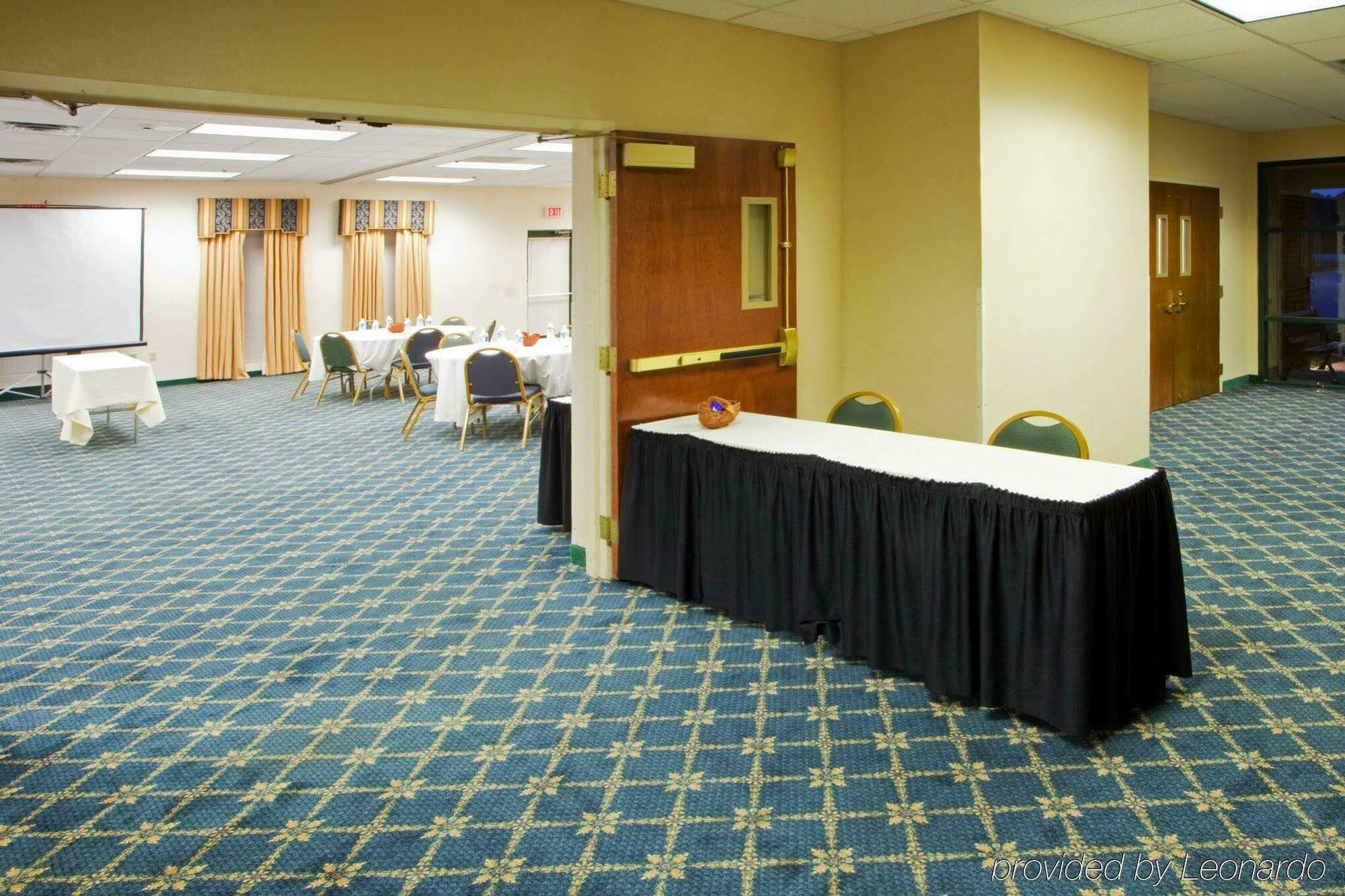 Holiday Inn Express Cambridge By Ihg Eksteriør billede